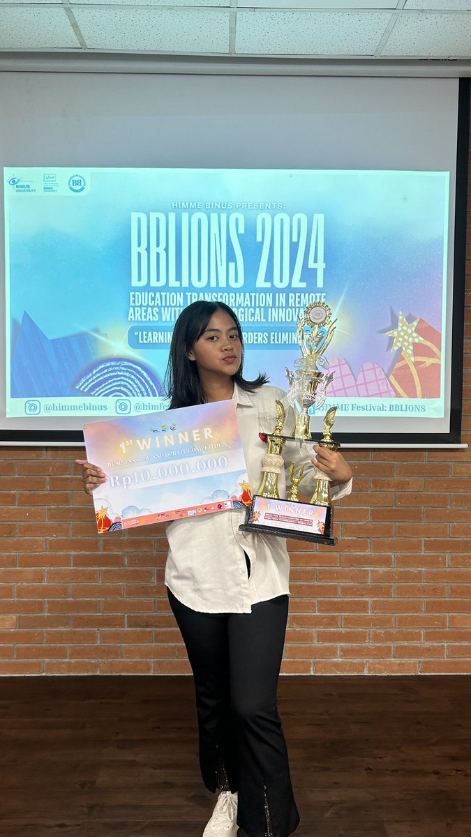 flnwolfhard's tweet photo. last year i just prayed for sbm itb on snbt, but God gave me more and moreeeeee i could ever ask🌀💭

thank to novena 3 salam maria🤚🏽 https://t.co/Wj7N7uG2UE