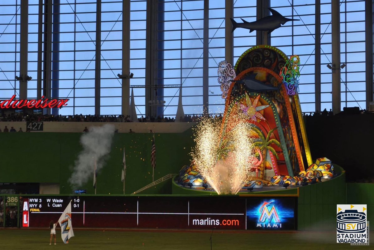 StadiumVagabond's tweet photo. Opening Day at Marlins Park (now LoanDepot Park), 4/4/12.
Muhammad Ali threw out the first pitch.
Since then, Derek Jeter removed the iconic Red Grooms HR sculpture &amp; fish tank behind home plate.

#MarlinsPark #MLBThrowback #marlins #marlinsbeisbol #MuhammadAli #BaseballArt #WBC https://t.co/IdcOhWgfkr