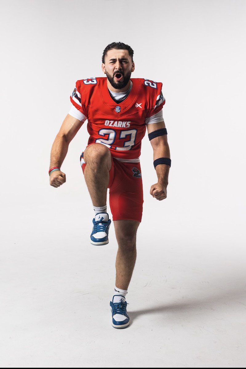 CTravisIII's tweet image. YEAR2️⃣ I doubled down on myself 2️⃣3️⃣ 🃏