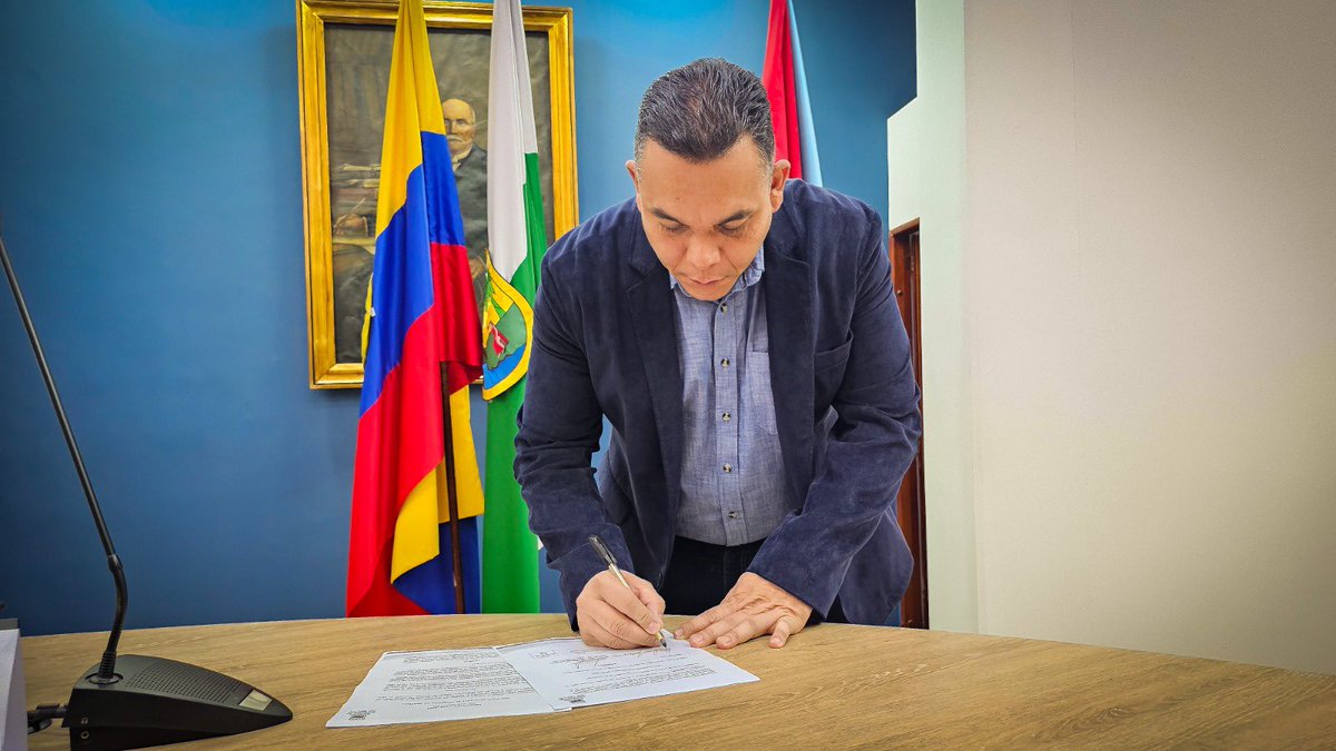 Dorian Mauricio Herrera Ramírez 🙋🏽, se posesiona como concejal de Bello. 

Este líder llega a trabajar de la mano de los 18 concejales actuales, quienes día a día tienen como propósito, trabajar 💪 por cada uno de los grupos poblacionales de nuestro municipio.