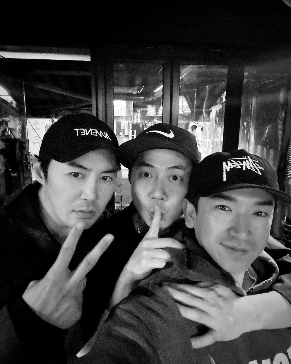 듀아아아아아아아아ㅠㅠㅠㅠ
instagram.com/p/DKOHMbTPc2C/…