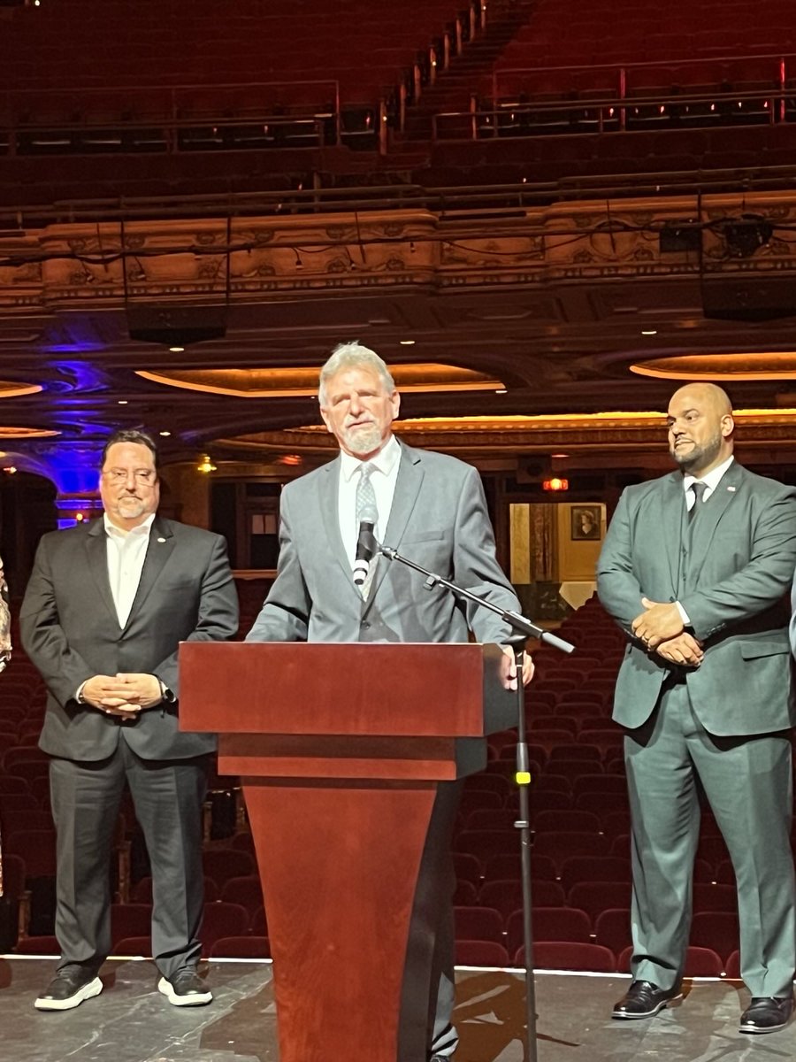 Bill Conrad, 140th NYS Assembly (@140thbill) on Twitter photo A leader in <a href="/IATSE/">IATSE // #IASolidarity</a> Local 10 and <a href="/uupinfo/">UUP</a>, Tom Tucker is a tireless champion of workers' rights, and an exemplar of our best union values. Tonight, during <a href="/WNYALF/">WNYALF, AFL-CIO</a>'s Labor Awards Dinner <a href="/SheasBFLO/">SheasPAC</a>, he was given a Lifetime Achievement Award - an honor well deserved. Congratulations! A leader in <a href="/IATSE/">IATSE // #IASolidarity</a> Local 10 and <a href="/uupinfo/">UUP</a>, Tom Tucker is a tireless champion of workers' rights, and an exemplar of our best union values. Tonight, during <a href="/WNYALF/">WNYALF, AFL-CIO</a>'s Labor Awards Dinner <a href="/SheasBFLO/">SheasPAC</a>, he was given a Lifetime Achievement Award - an honor well deserved. Congratulations!