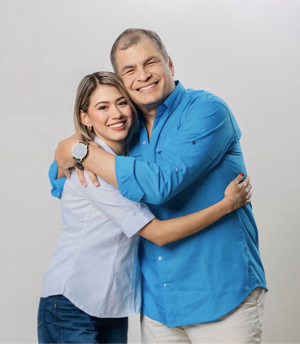 cristinajacomee's tweet photo. Del lado correcto, cueste lo que cueste.

Cuando la línea es clara, no hay espacio para ambigüedades ni cálculos personales. Votar con el Gobierno cuando dijimos que no lo haríamos no es un error: es una ruptura con el compromiso con la gente que apostó por UN CAMBIO.

Somos parte de una organización política que se ha forjado en la consecuencia, en la coherencia y en la lealtad al proyecto liderado por Rafael Correa.

Yo seguiré aquí, FIRME con la camiseta bien puesta ✊🏼🩵