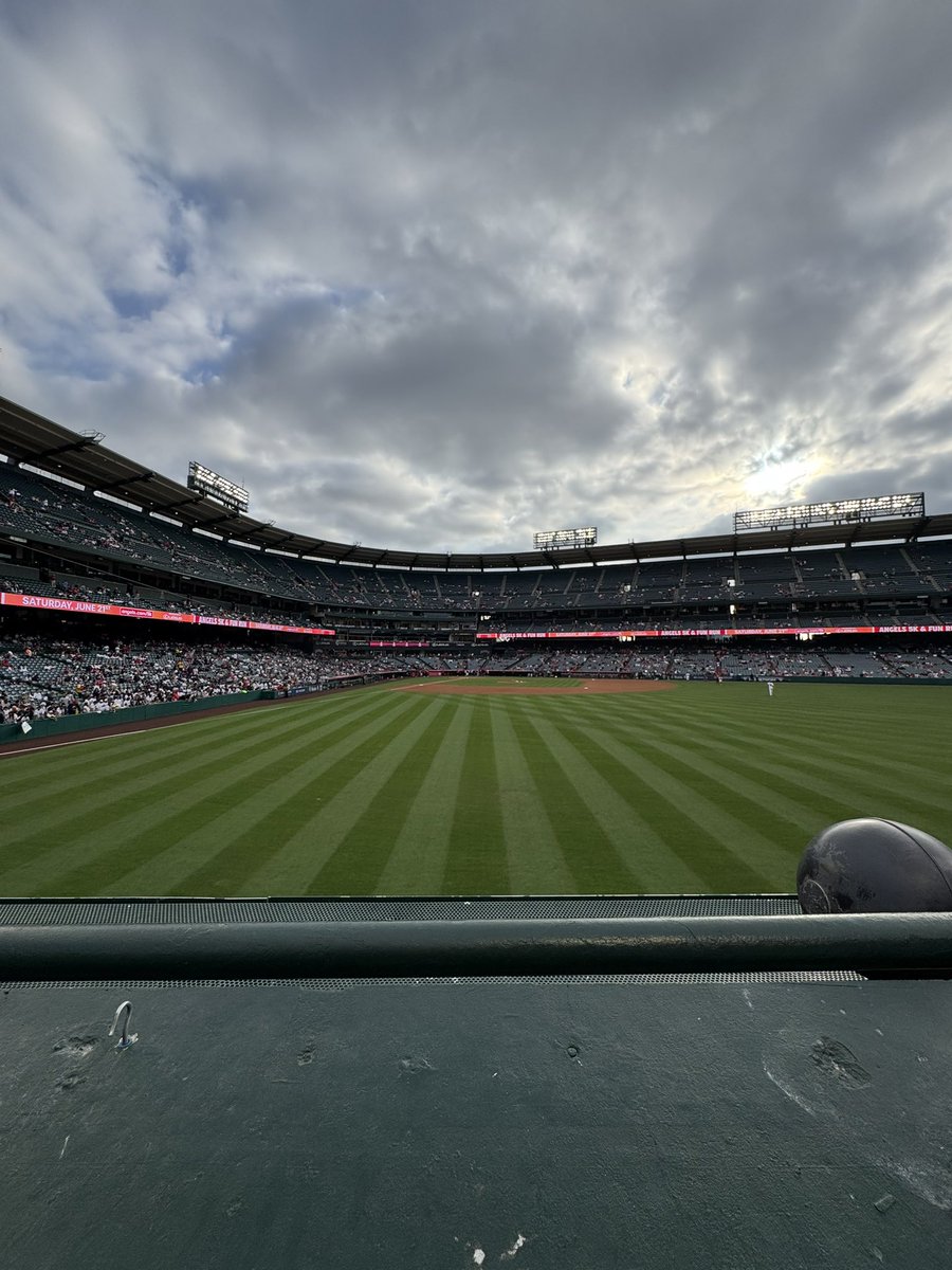 cWard_Too_7's tweet photo. Active stadium 18 of 30 tonight at Angel Stadium! #QuestFor30 https://t.co/XtGqNoQf1l