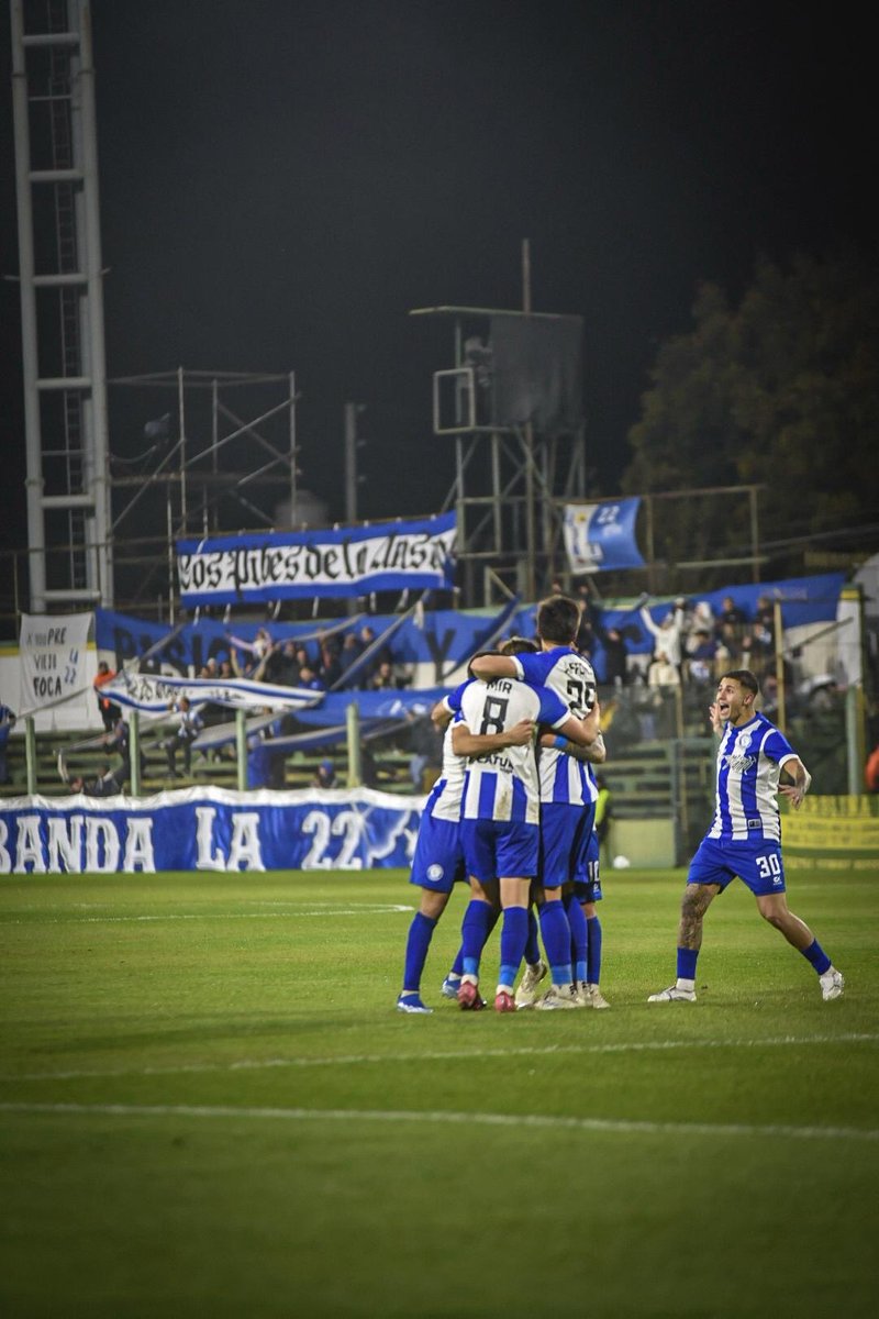 CERRO LARGO a la manera de CERRO LARGO!!!
Sin aflojar nunca jamás!!
⁦<a href="/nanogamarra16/">nano gamarra </a>⁩ ⁦<a href="/jose_yurramendi/">Jose Yurramendi</a>⁩ ⁦<a href="/PabloDuarte3003/">Pablo Duarte</a>⁩ ⁦<a href="/CarmenTort3000/">Carmen Tort González</a>⁩ ⁦<a href="/fede_ricagni/">Fede Ricagni Z</a>⁩ ⁦<a href="/IturraldeVPablo/">Pablo L. Iturralde Viñas</a>⁩ ⁦<a href="/gastonitu28/">Gaston Iturralde</a>⁩