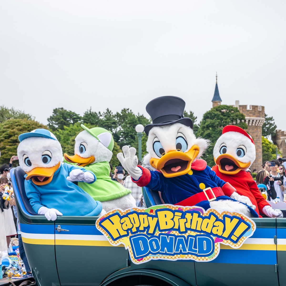 ドナルドダックのお誕生日をお祝い！ 東京ディズニーランド 