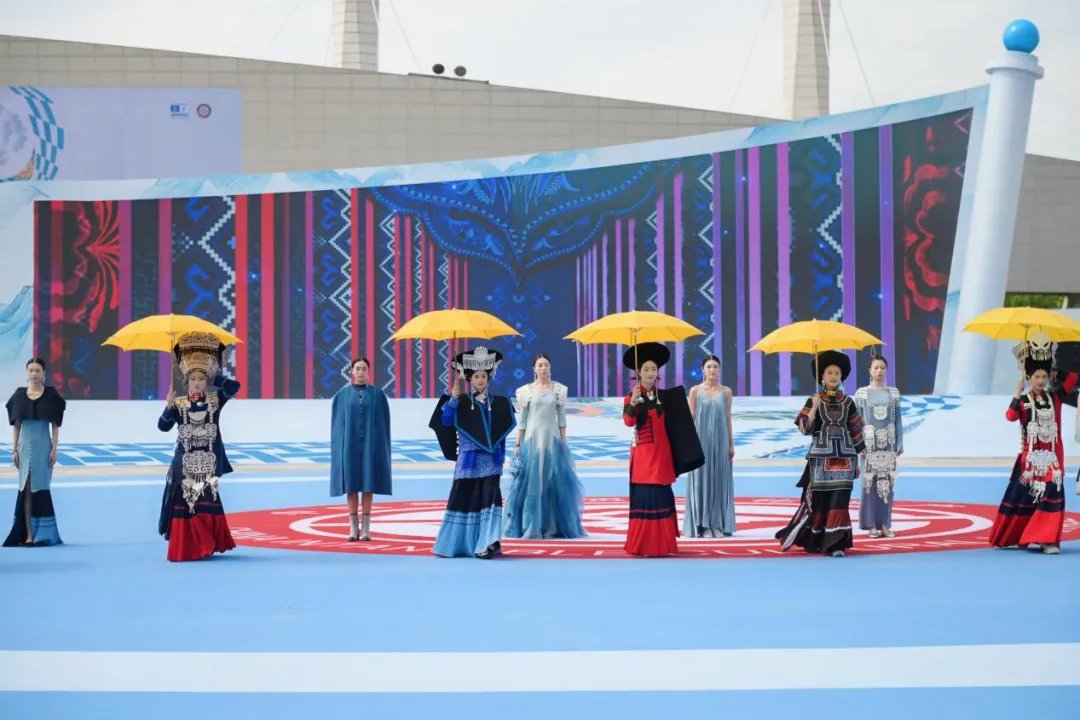 Chengdu Hi-tech Zone (@chengduhitech) on Twitter photo The Silk Road Dialogue: Chengdu 2025 kicked off at the 9th Intl Festival of the Intangible Cultural Heritage, with participants from 86 countries, regions and organisations, including <a href="/UNWTO/">UN Tourism</a> and <a href="/UNESCO/">UNESCO 🏛️ #Education #Sciences #Culture 🇺🇳</a>, exploring deeper global cooperation in #CulturalHeritage and #tourism. The Silk Road Dialogue: Chengdu 2025 kicked off at the 9th Intl Festival of the Intangible Cultural Heritage, with participants from 86 countries, regions and organisations, including <a href="/UNWTO/">UN Tourism</a> and <a href="/UNESCO/">UNESCO 🏛️ #Education #Sciences #Culture 🇺🇳</a>, exploring deeper global cooperation in #CulturalHeritage and #tourism.