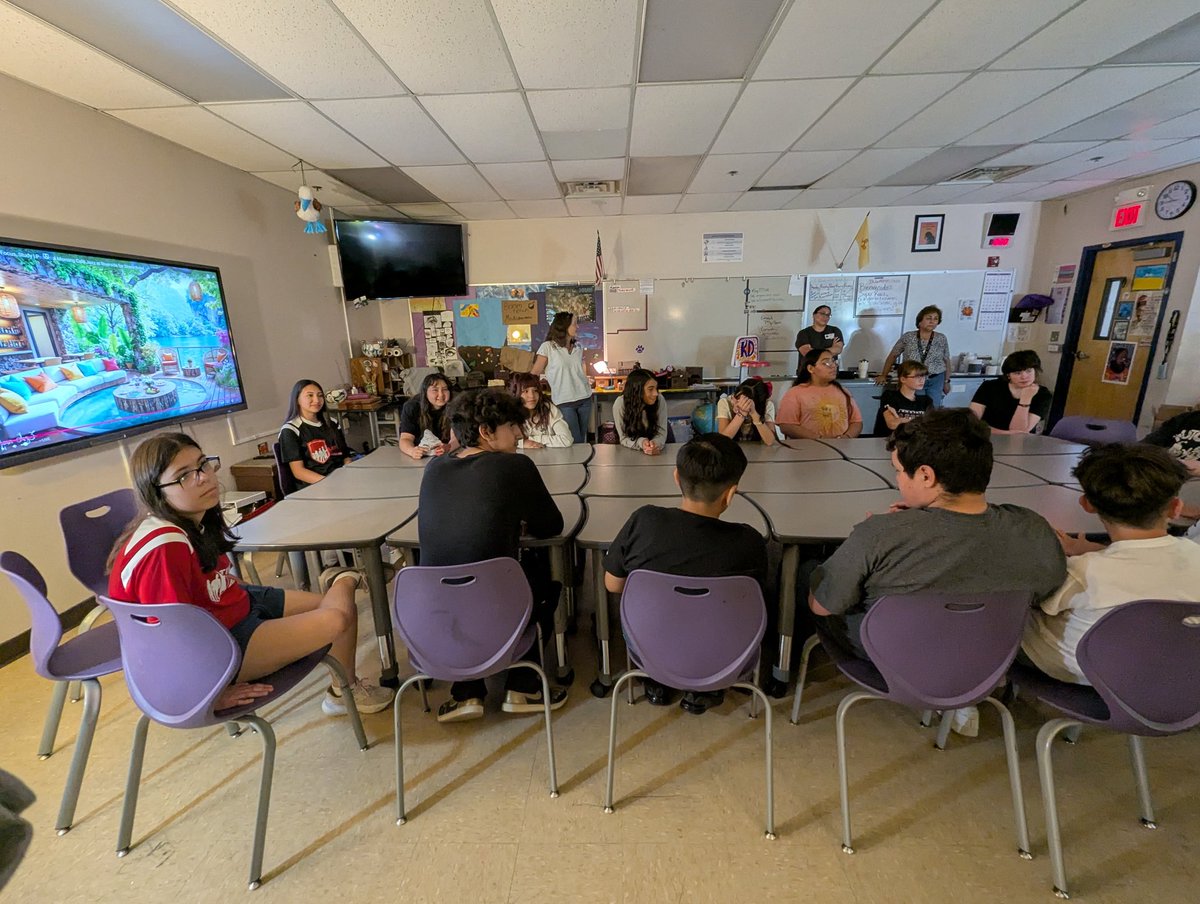 ignacior38's tweet image. Stopped by Camino Real MS to congratulate our Latinos in Action students for being recognized in art, short film & more! Proud of their creativity, culture, and leadership. ¡Felicidades! @LCPSnet @latinosinacti0n