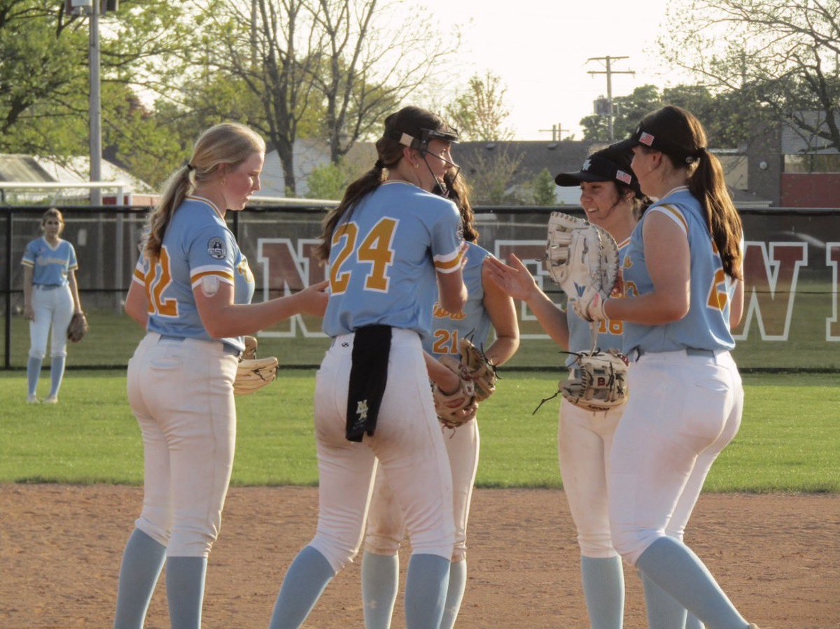 Kaitlyn Marsh (@kaitlynm_2406) on Twitter photo Closed an unforgettable chapter today, 4 amazing years playing softball for Maine West. Grateful for the memories, teammates, and lessons that will stay with me forever. Excited and ready to open the next chapter at UW-Whitewater! 💜🤍 <a href="/CoachBrendaVolk/">Brenda Volk</a> <a href="/UWWSoftball/">Warhawk Softball</a> Closed an unforgettable chapter today, 4 amazing years playing softball for Maine West. Grateful for the memories, teammates, and lessons that will stay with me forever. Excited and ready to open the next chapter at UW-Whitewater! 💜🤍 <a href="/CoachBrendaVolk/">Brenda Volk</a> <a href="/UWWSoftball/">Warhawk Softball</a>