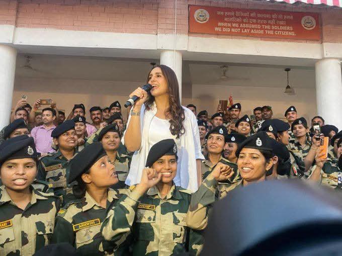 Waseembaba123's tweet image. #Bollywood #celebrity #Huma Qureshi visits Suchetgarh; vows to inspire more artists to visit J&K
