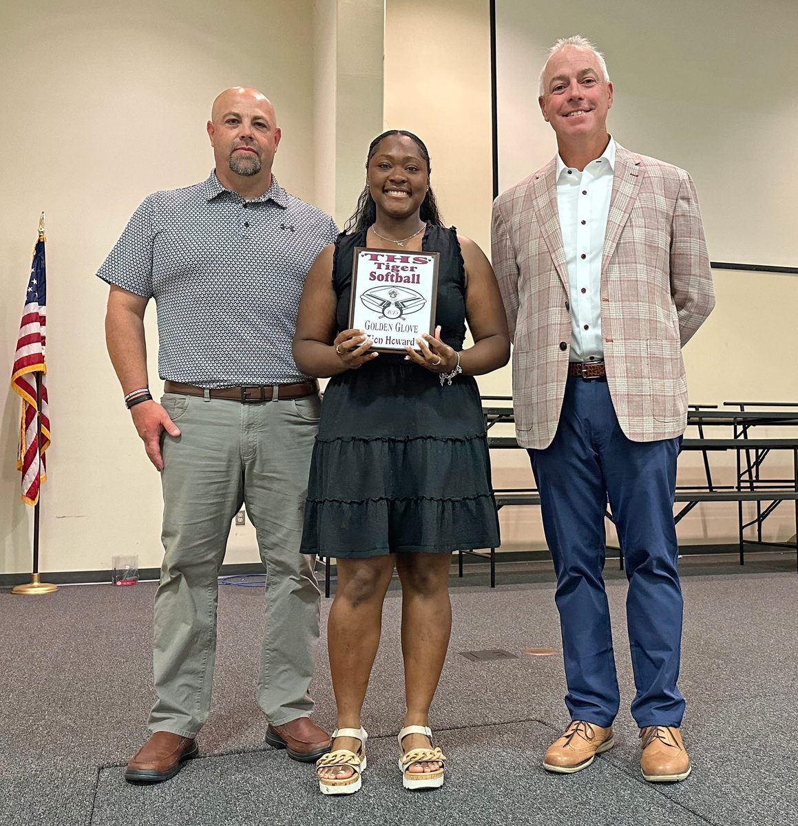 ZionHoward08's tweet image. Golden Glove Infield Award 🥇 Pitching Award 🥇 A& B Honor Roll Award 🥇!! @coachclairg @UWFSoftball @UWA_Softball @TornadoesTC @ashlieghmclean @coastalsouthsb