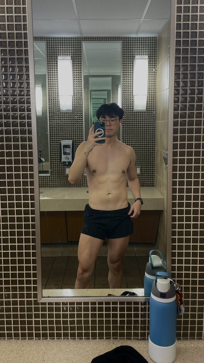 kevc0le's tweet photo. gym update https://t.co/PUzpMiofIC