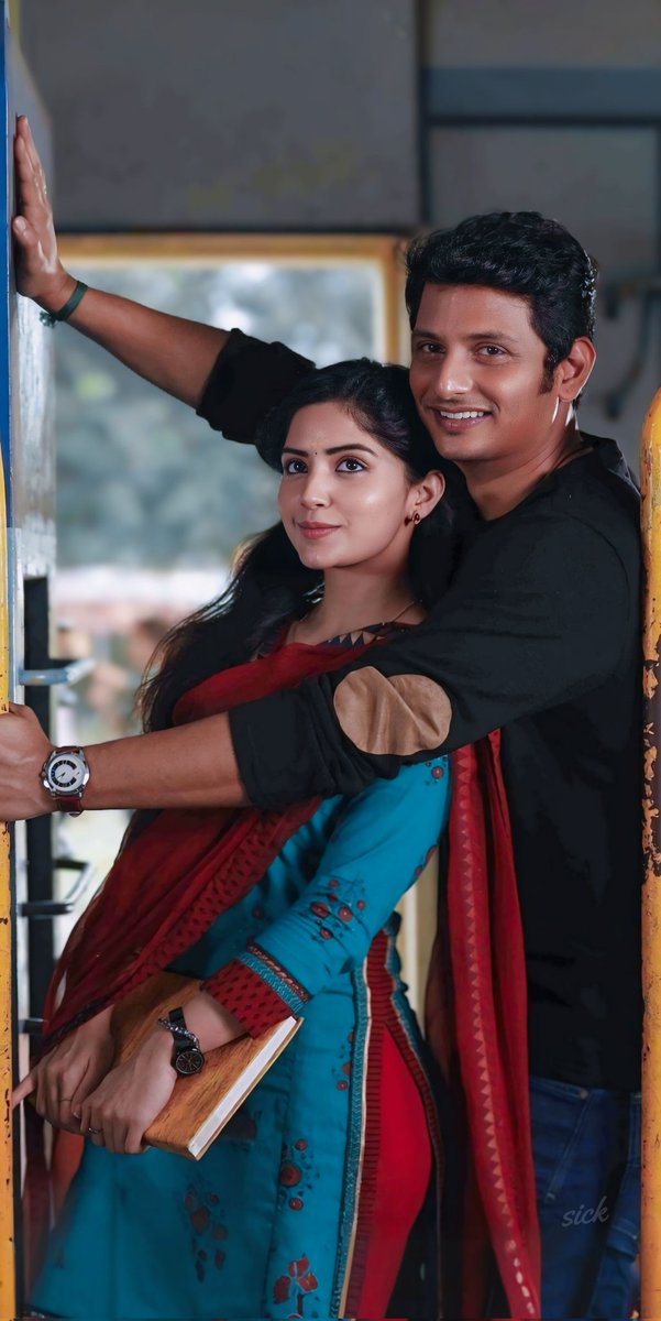 Kashmira Pardeshi as Raveena Ravi 😍❤️ that's the tweet.