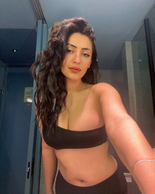 GsFaq5AWwAAbDSt?format=jpg&name=small