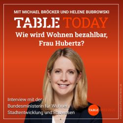 Table.Briefings (@tablebriefings) on Twitter photo ++Table Today++
🇺🇦 Selenskyj in Berlin – Was er und Merz zu besprechen haben
🤝 Koalitionsausschuss – Einblicke in die erste Sitzung
🏗️ „Bau-Turbo mit der Brechstange“ – Bauministerin <a href="/verenahubertz/">Verena Hubertz</a> über bezahlbares Wohnen
Zur Folge 👇🏼
buff.ly/hSXoMdQ ++Table Today++
🇺🇦 Selenskyj in Berlin – Was er und Merz zu besprechen haben
🤝 Koalitionsausschuss – Einblicke in die erste Sitzung
🏗️ „Bau-Turbo mit der Brechstange“ – Bauministerin <a href="/verenahubertz/">Verena Hubertz</a> über bezahlbares Wohnen
Zur Folge 👇🏼
buff.ly/hSXoMdQ