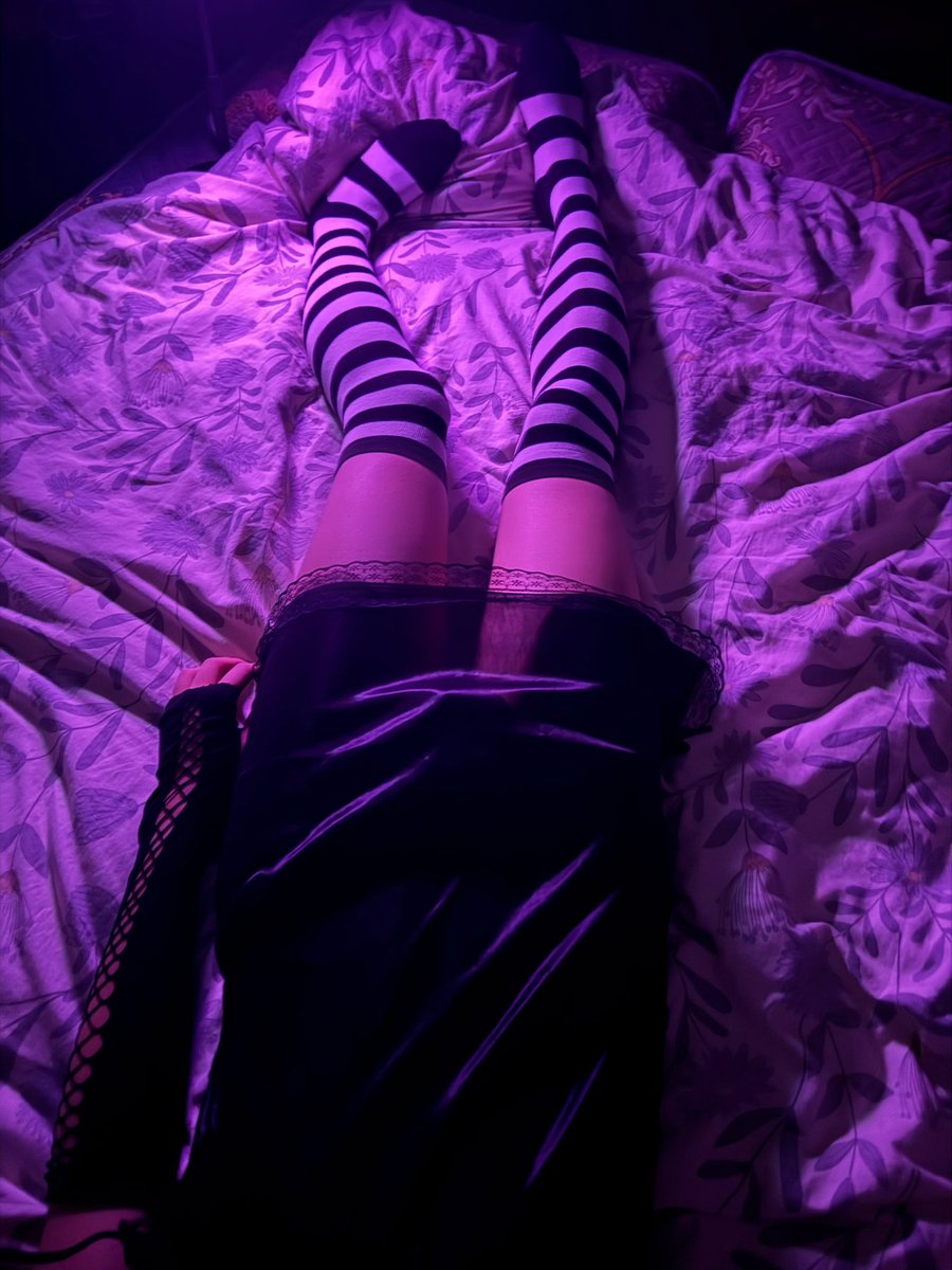 sissyboyorange's tweet photo. 小小的就是要戴着锁穿瑟瑟的衣服拍照哦
（最近bambi听的总是好想拍各种照片，苦索😣）
#男娘 #伪娘 #贞操锁 #雌堕男娘 https://t.co/wLzupgdBOm