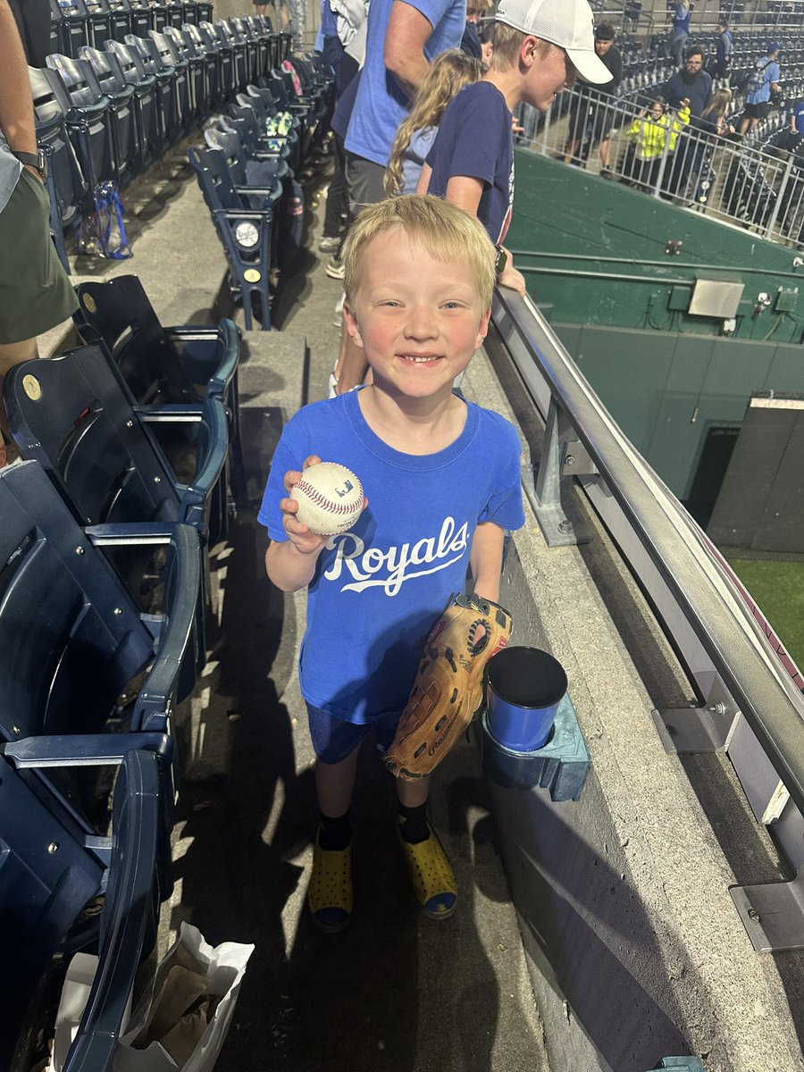 DrewThomas tweet media