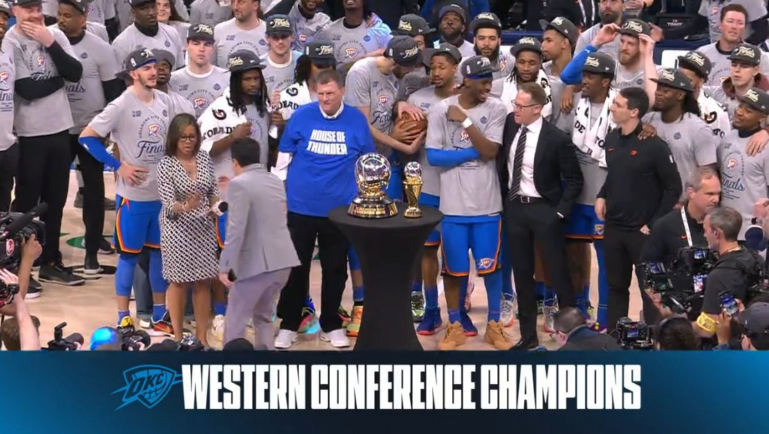 OKCThunderFR's tweet photo. Les émotions. https://t.co/BfSUtegY21