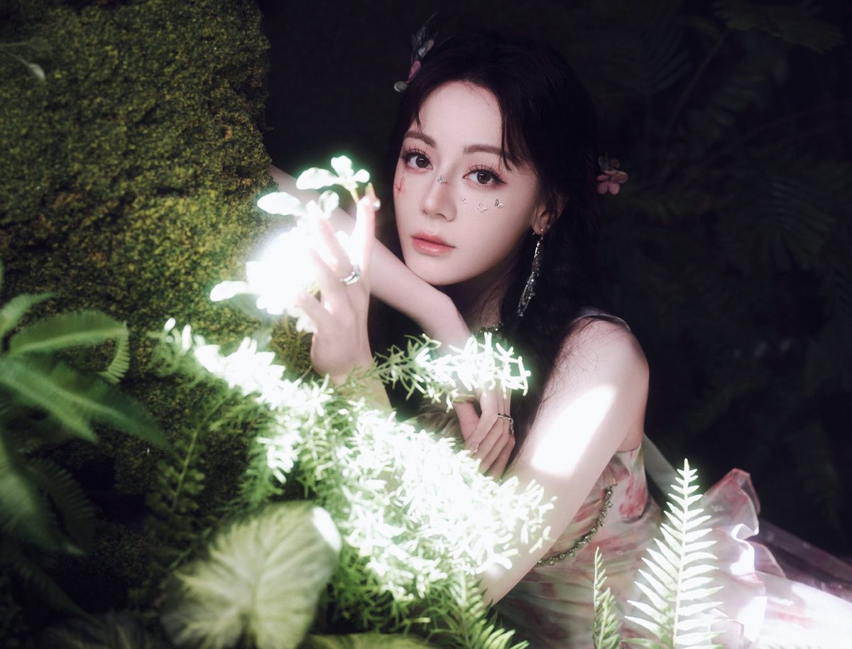 dramapotatoe's tweet photo. #Dilireba for #TheTruthS3 

More - https://t.co/CXzfTQgDMK

#dilraba https://t.co/52w5eRklOI