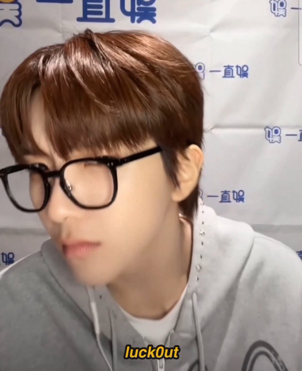 코미.. tweet media