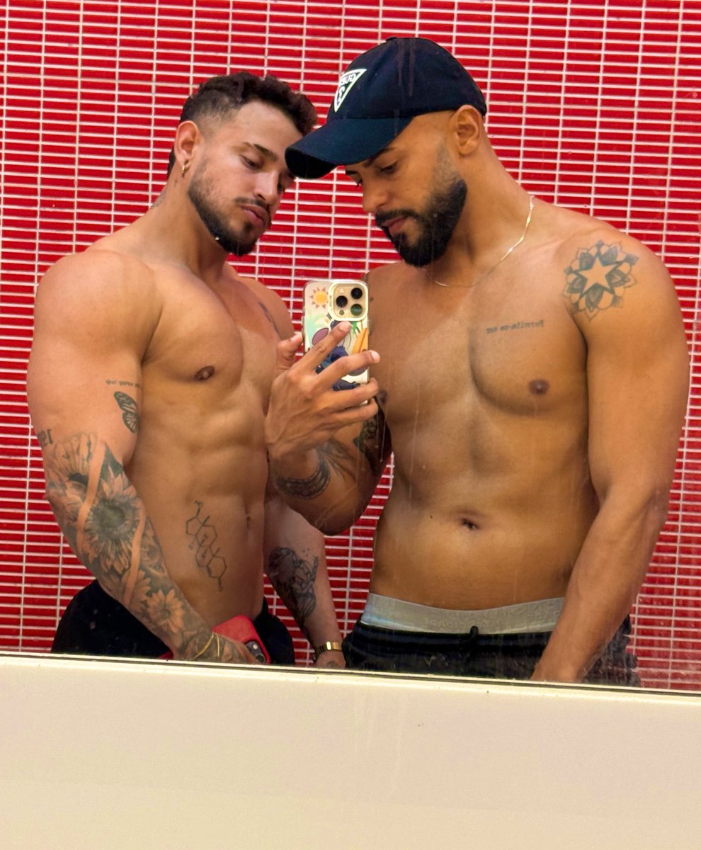 axotadojunior's tweet image. aproveitando o pump pós treino 💥
@FtmDias