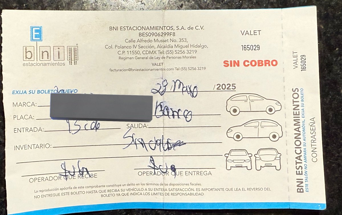 KarlaGaOl's tweet photo. @Profeco @DNDConsumidor @AtencionProfeco ojo con el estacionamiento del #corporativomontesurales405 #champeli cerraron a las 7 porque están en mantenimiento y nunca avisaron. No me entregaron mi vehículo y Héctor Esquivel dice que le haga como quiera. https://t.co/XAfwXLW7Ak