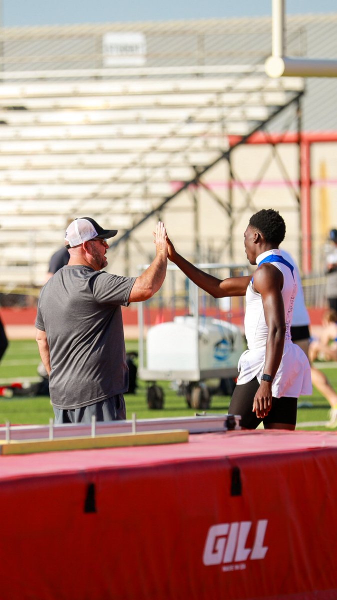 Mahamadou_Siby6's tweet image. #LLCP💔 Words will never express how i’m feeling i wish i could i come into your office tell you i love you one more time. this one really hurts. God got him a good one today🕊️🕊️