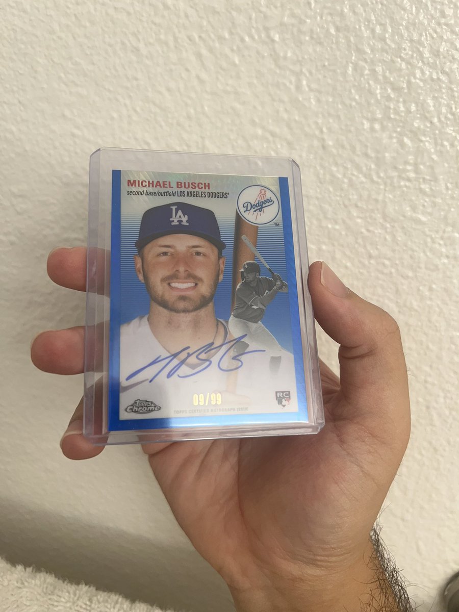 deeetothe's tweet photo. Looking to move some cards, open to offers! Very flexible at the moment! https://t.co/bInyZF6xMW