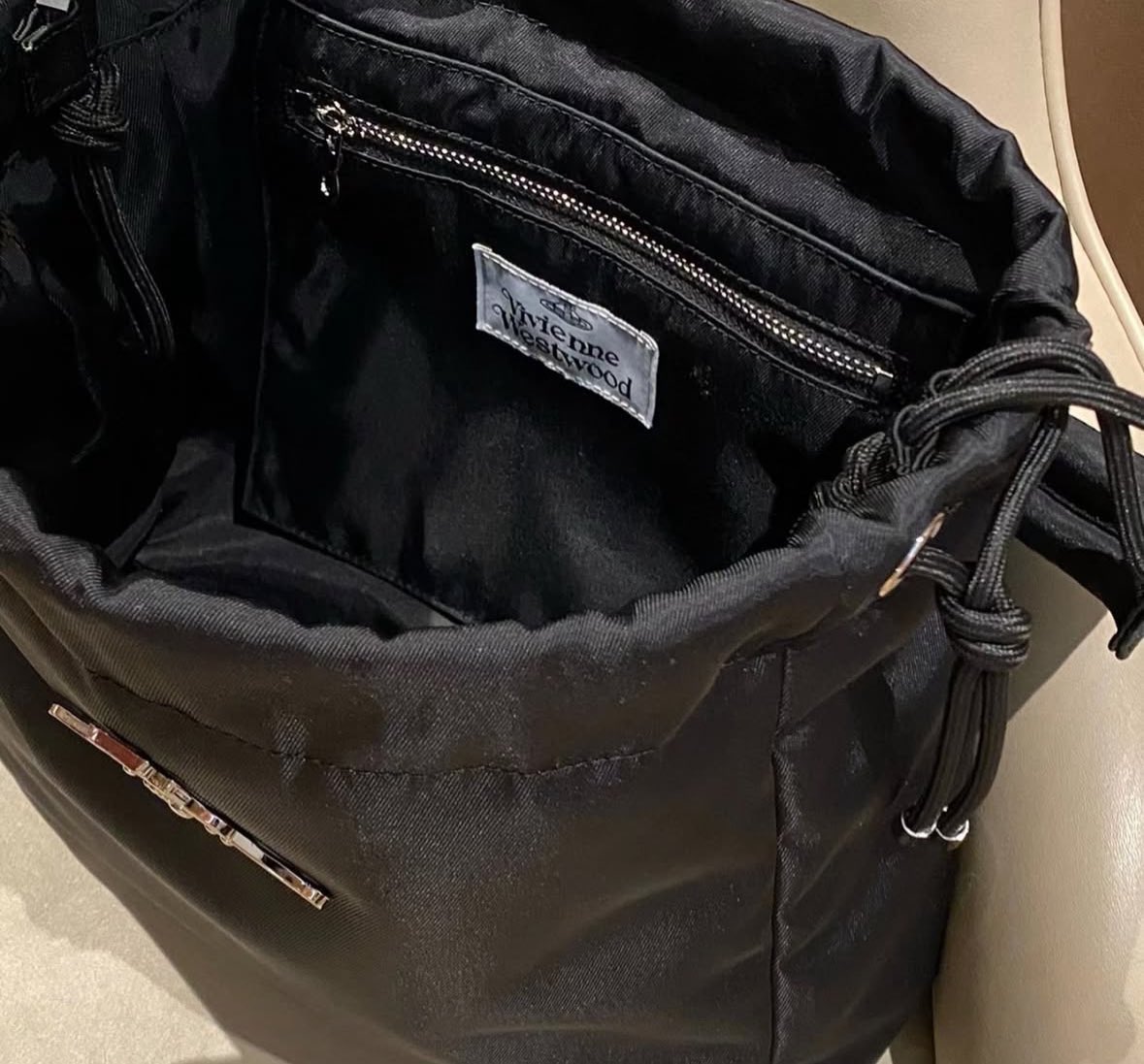 ______hnjs's tweet photo. 🖤🖤🅒🅤🅣🅔🖤🖤
🪐🖤Vivienne Westwood🪐ᗷᗩᘜ˖ ࣪⊹^. .^ ੭ https://t.co/GHNIBqPBhY