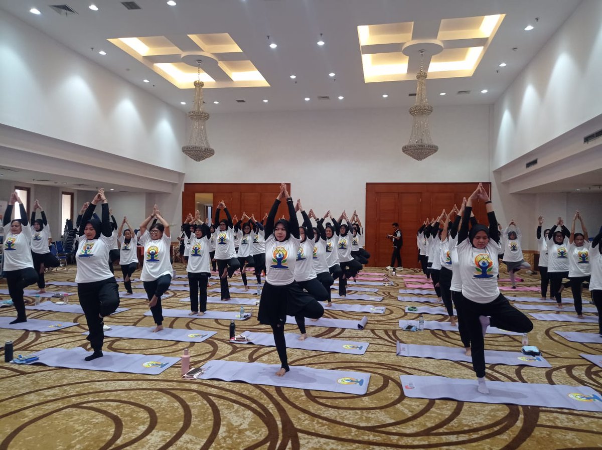 25 Days to #InternationalDayofYoga celebrated in Depok on 27 May 2025
Held at Depok Mayor’s Hall with enthusiastic yogis embracing health, harmony &amp; mindfulness.
Graced Mr. Chandra Rahmansyah, Deputy Mayor of Depok, and Shri Lalthanglien Ruolngul, Attaché (Press &amp; Information)