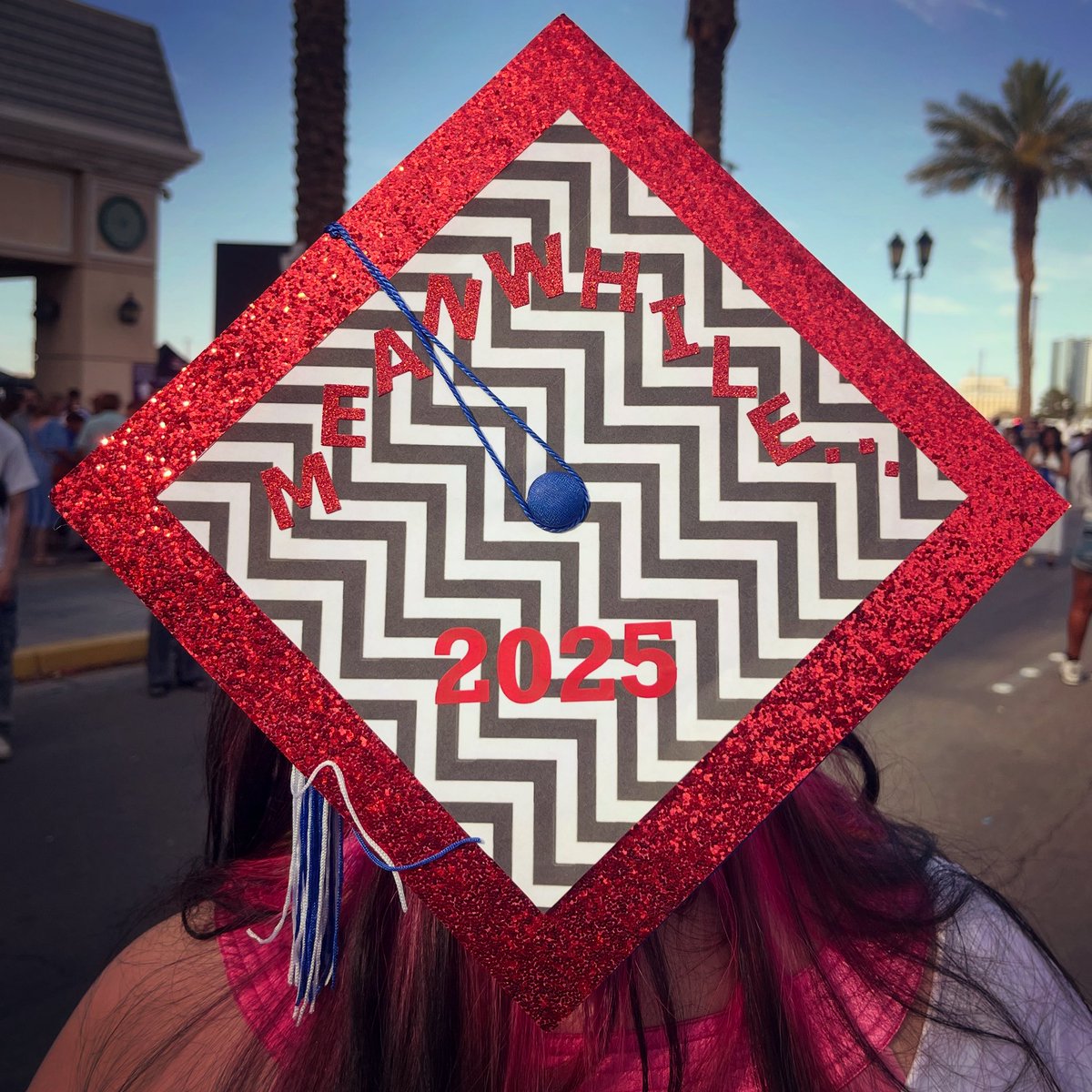 atpoaim's tweet photo. hey twitter i graduated! whoa https://t.co/jnV4aWvrQM