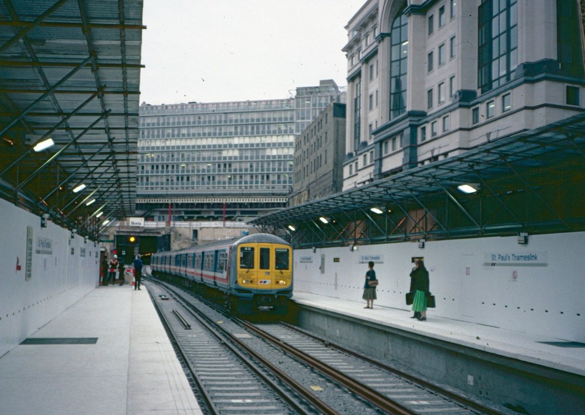 JoeBrownLondon's tweet photo. #OnThisDay 35 years ago City Thameslink opened. Fascinating image of the newly-opened station in its original 'St Paul's Thameslink' incarnation (its name changed after just 16 months on 30/09/1991), and before it was rafted over. Tom Burnham https://t.co/OyxAmxx58G https://t.co/6f7SusiwW9