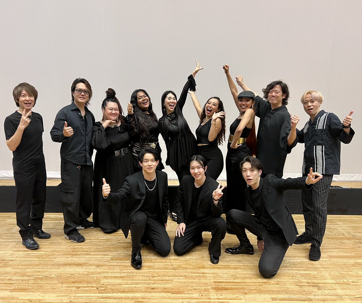 masaru_sato_'s tweet photo. THE SOULMATICS ゴスペル芸術鑑賞会。
28日午後は
#長野高等学校
#篠ノ井高等学校犀峡校
#長野女子高等学校
#サミットアカデミーセカンダリースクール長野
合同で楽しんでもらいました。
ステージと生徒みんなの一体感はんぱなかったです。
#thesoulmatics #soulmatics #ソウルマティックス
#gospel https://t.co/2CClfMHOEh