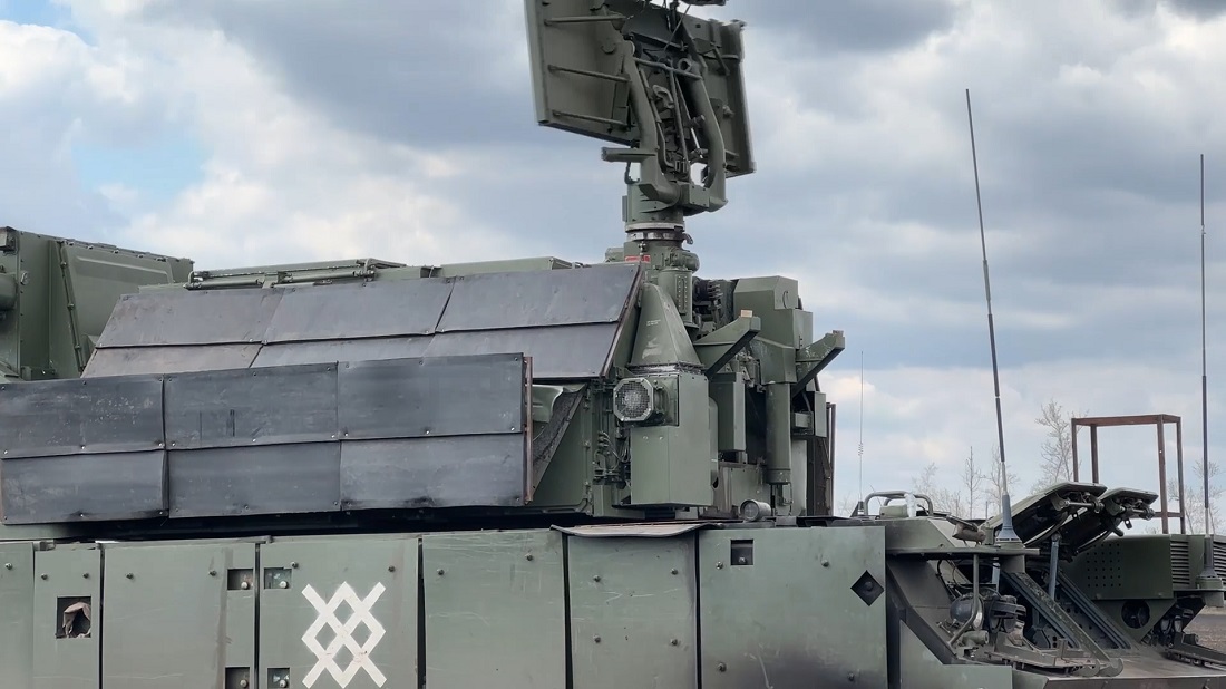 Круглосуточное боевое дежурство: расчеты ЗРК «Тор-М2» несут службу в зоне специальной военной операции #ПВО #ЗРК #СВО #Донбасс #ТорМ2 #БПЛА #ИЭМЗ #Купол #АлмазАнтей volga-mother.ru/%D0%BA%D1%80%D…