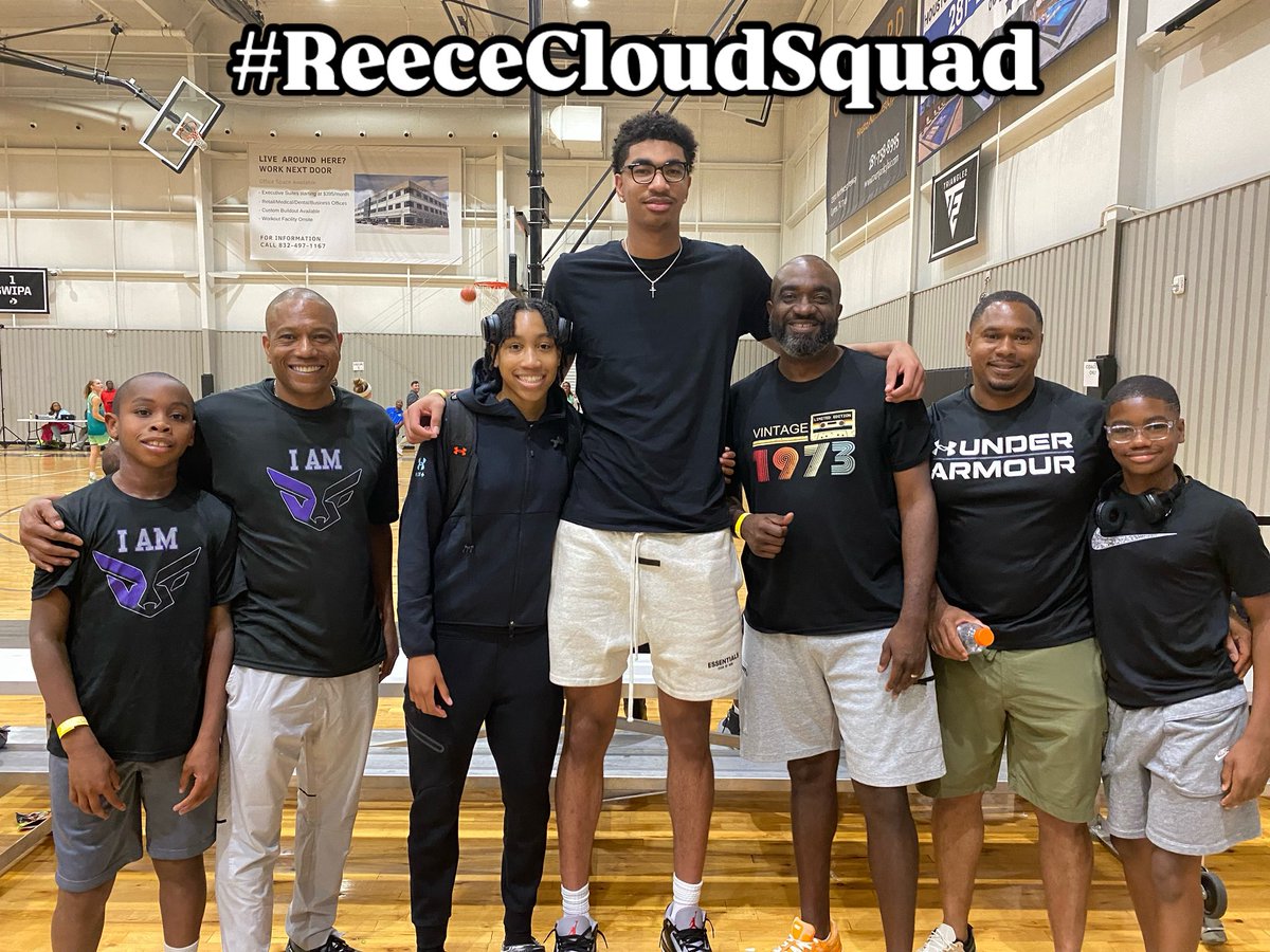 Now you know where the height comes from! 😆 Shout out to her big cousin Trenton Burns who came from Mizzou to cheer her on.  3 generations of Reece men join us as Courtland’s team was crowned “Queens of the South!” #FamilyFirst #Itsalifestyle #Bball