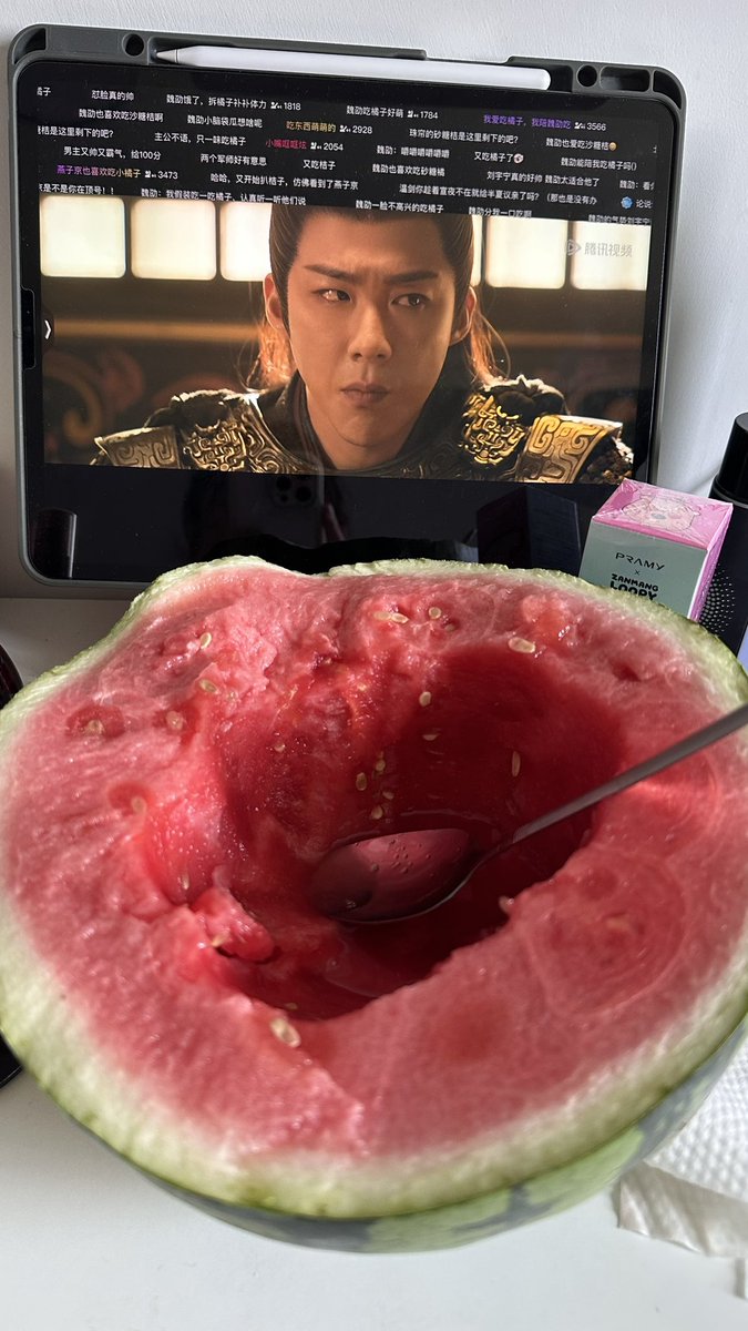 amwatmt's tweet photo. 兑现承诺，瘸也要买回来吃🍉 https://t.co/hDqSmEd0Md