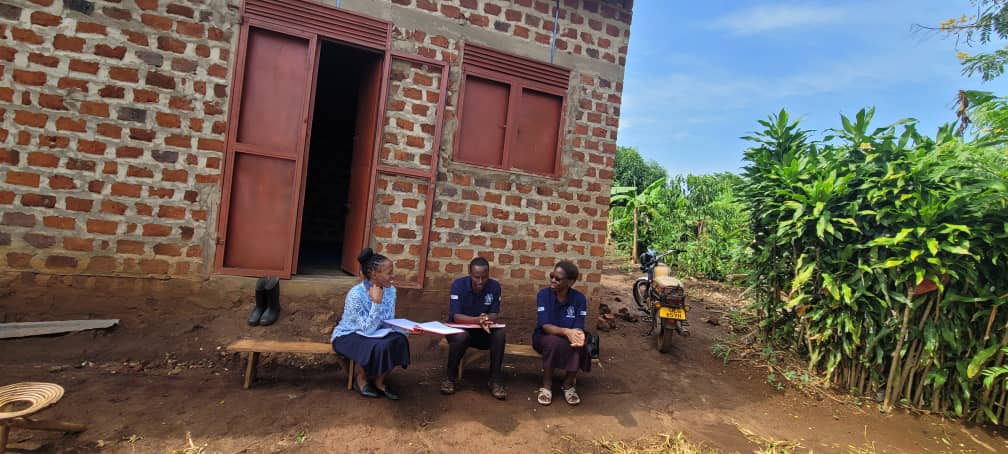 CHAINUganda's tweet photo. CHAIN continues to reinforce the fight against malaria in Kikyusa & Kamira, Luwero District. Through follow-ups, we ensure VHTs make a lasting impact in communities -moving toward a malaria-free community. #PFIZERFOUNDATION #GHIG # https://t.co/X625XJglM0