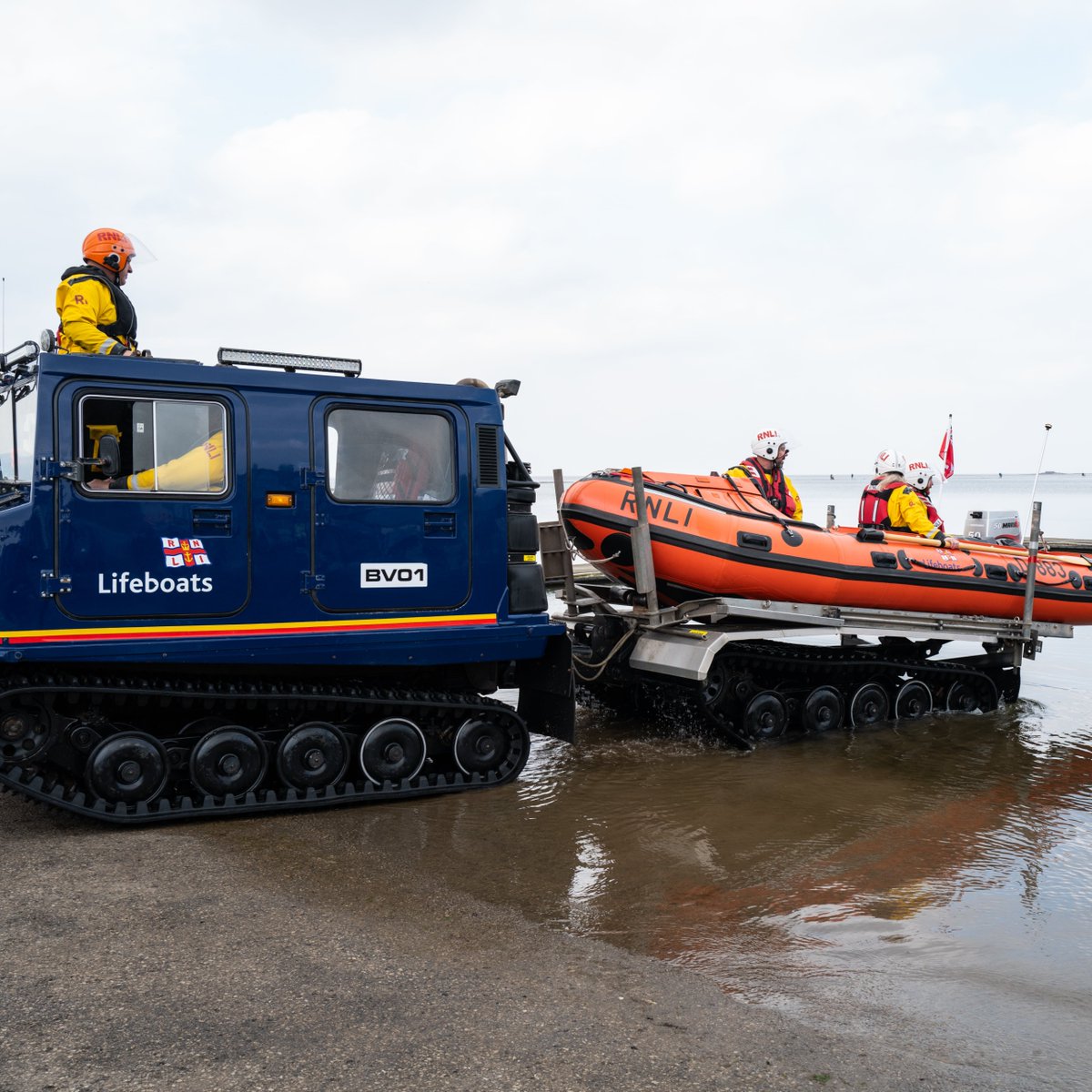 Don't take your inflatable to the #Beach 🐊

While out on a shout, <a href="/RNLIWestKirby/">RNLI West Kirby Lifeboat</a> spotted two people on an inflatable crocodile, quite far out to sea. Winds and punctures make this risky business!

If you see someone in trouble, call 999 or 112 and ask for the coastguard.