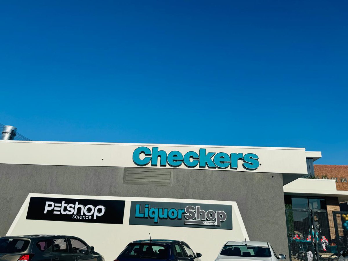 infosouthcoast's tweet photo. Exciting news! π The New Checkers FreshX in Port Shepstone, 13 Bisset Street is officially open! Residents of Port Shepstone and surrounding areas can now enjoy elevated shopping experience. Visit https://t.co/D0RwCNCKLE. #sctie #nowisthetime #visitkznsouthcoast https://t.co/dXdVrCPrnd