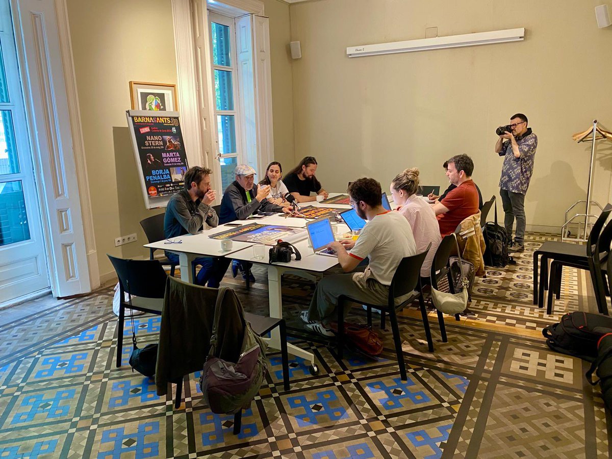 Ara mateix <a href="/perecampscampos/">Pere Camps</a> a la roda de premsa del concerts de cloenda del #Barnasants30