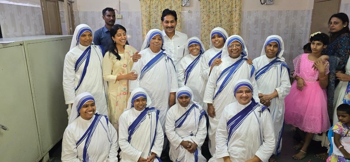BharathiReddyYS's tweet image. The 100th anniversary celebrations of YS Raja Reddy garu.
#ysrajareddy #YSRCPSM #YSR #YSJagan #100thbirthday