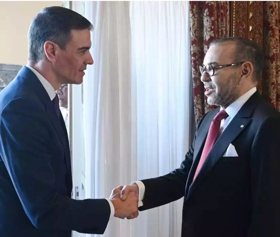 Noves concessions al Marroc.

Els marroquins seran els principals beneficiaris d l'intercanvi digital del permís de conduir.

S'han acabat les cites prèvies, la verificació del permís amb l'autoritat del país d'origen i el reconeixement mèdic.

Ser marroquí a Espanya és un xollo.