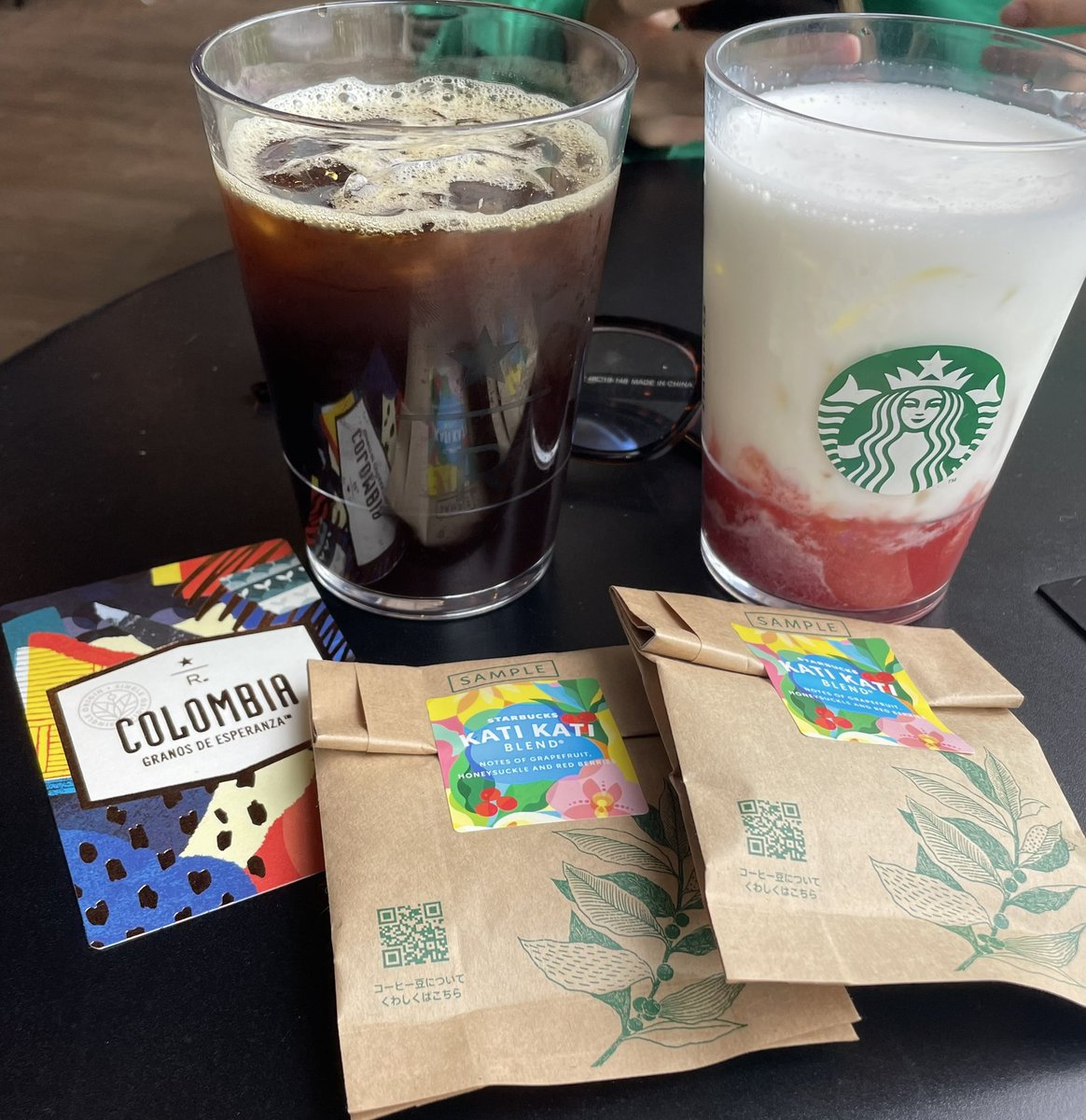EGsaiyo_03's tweet photo. スタバのいちごミルク飲んできました〜〜🍓🍼
幸せな味すぎて、美味しすぎて、もう一杯いこうかと思ったくらい（笑）
リザーブ店だったので、豆の香りに癒されながらコーヒーの抽出も見られてよかったです💖
五感が喜ぶ最高のひとときでした☕✨ 
#Starbucks #スタバ新作 #いちごミルク https://t.co/6zUXVf3nx3