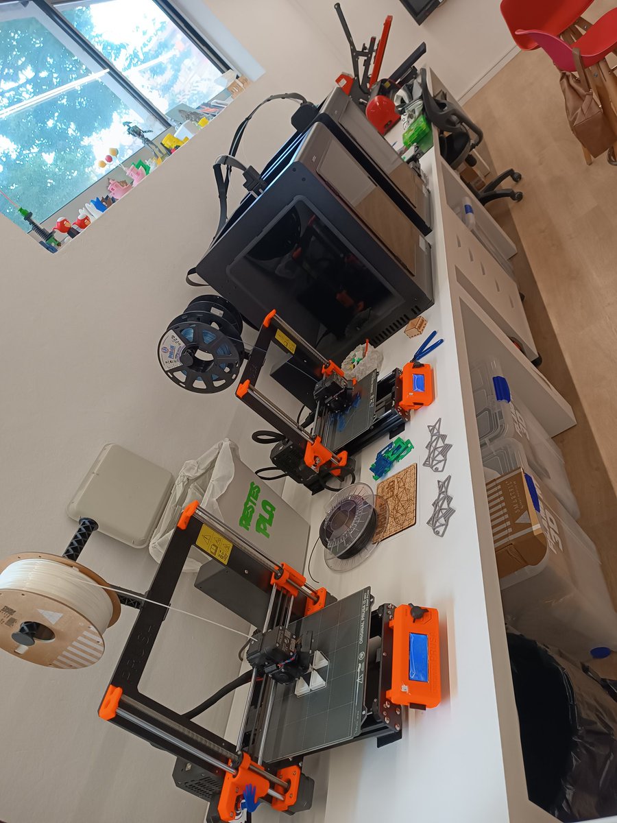 CRPVOII's tweet photo. Visitant i fent xarxa amb entitats i recursos de la zona! #MolletLab és un nou espai de fabricació digital obert a la ciutadania i centres educatius de la nostra zona. Demà seran presents a la V Fira de robòtica, #CodebotVallès, per atendre al professorat. @SEiXarxes @SSTTMVO https://t.co/IUtO44276w