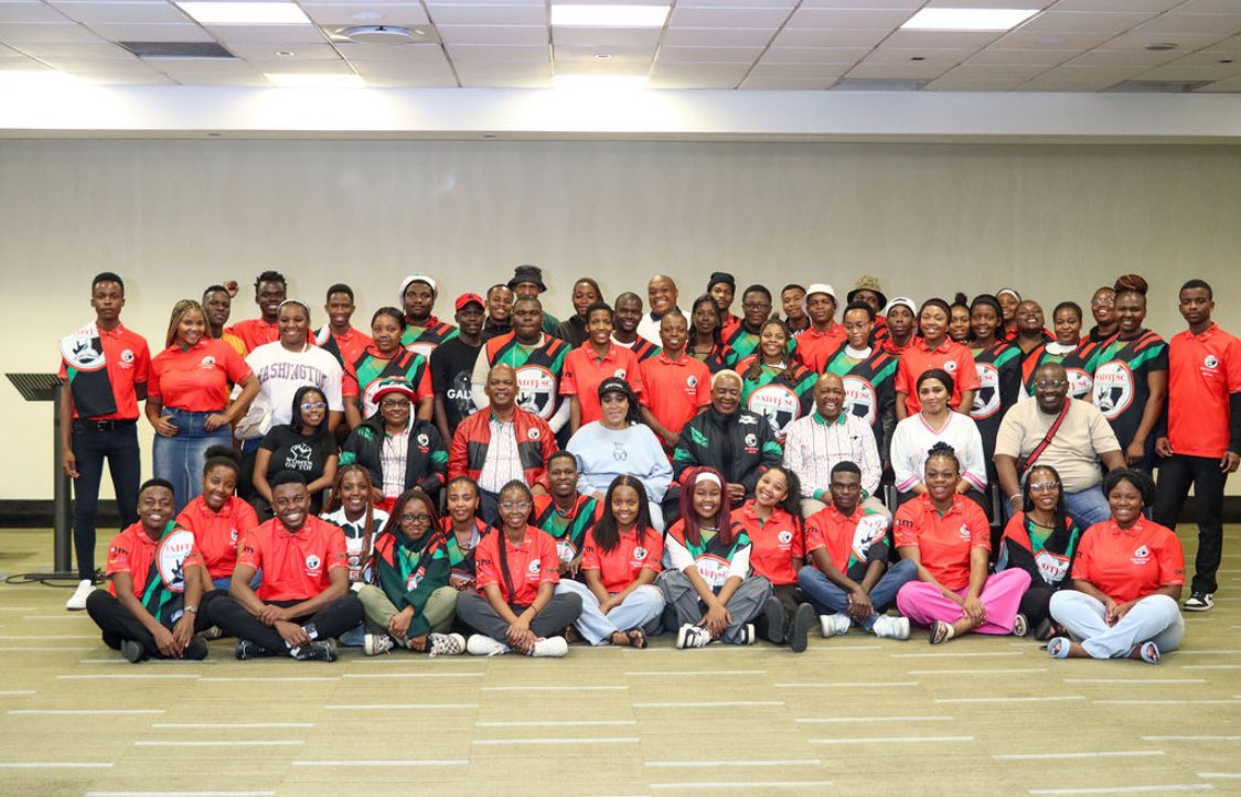 gpsadtusc's tweet image. The Student Chapter in Gauteng held its first induction session last week and the PWC was in attendance.❤️🖤💚🤍
#IAmASchoolFan