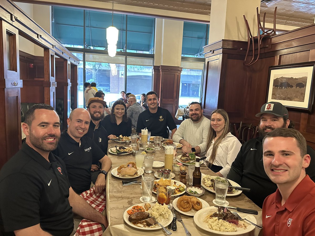 VideoHession's tweet image. Very brief, but great time at @SVGCollege!
Always enjoy connecting with great friends and colleagues around the country who are doing amazing things in the college sports video space!