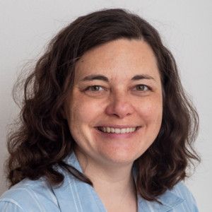 🗨️Senior researcher Helen Cole says"5️⃣ has made it possible to have the family I have always dreamed of by becoming a solo mom despite living in a country away from my biological family. Now joined by my mom, we are multigenerational household of women"👩‍👩‍👧 #EthicsofCare #academia