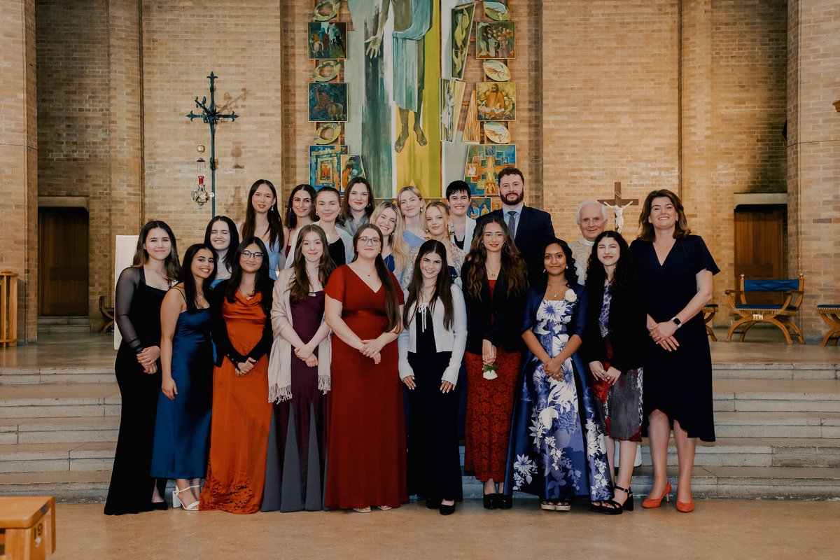 stcatherinessch's tweet image. Throwback Thursday! 🎓 Our Leavers&apos; Spring Formal was a beautiful celebration, from a moving Mass to a stunning reception. We are so proud of these remarkable young women &amp;amp; excited for their futures! #SCSdeedsnotwords #SCSgirlseducation #SCSSixthForm