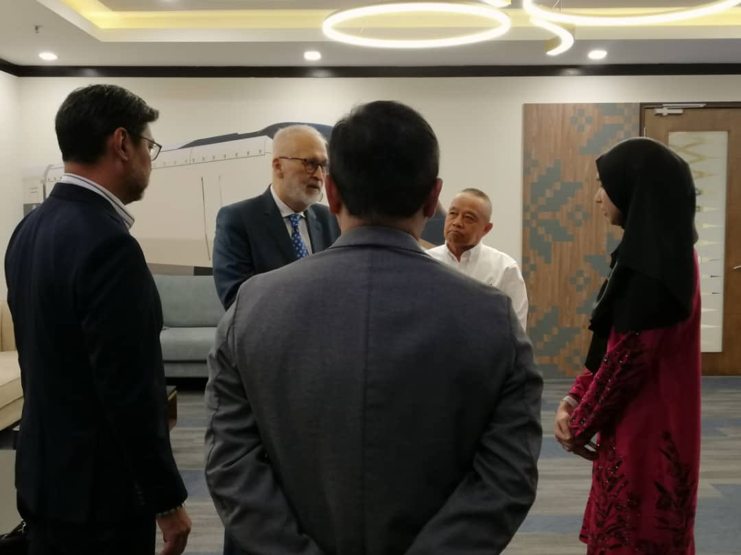 Our Group MD <a href="/myfaizhakim/">Hakimoto San 🍉</a> attended a session with Mutiara Perlis and Thanaleng Dry Port at Ministry of Transport earlier this week.