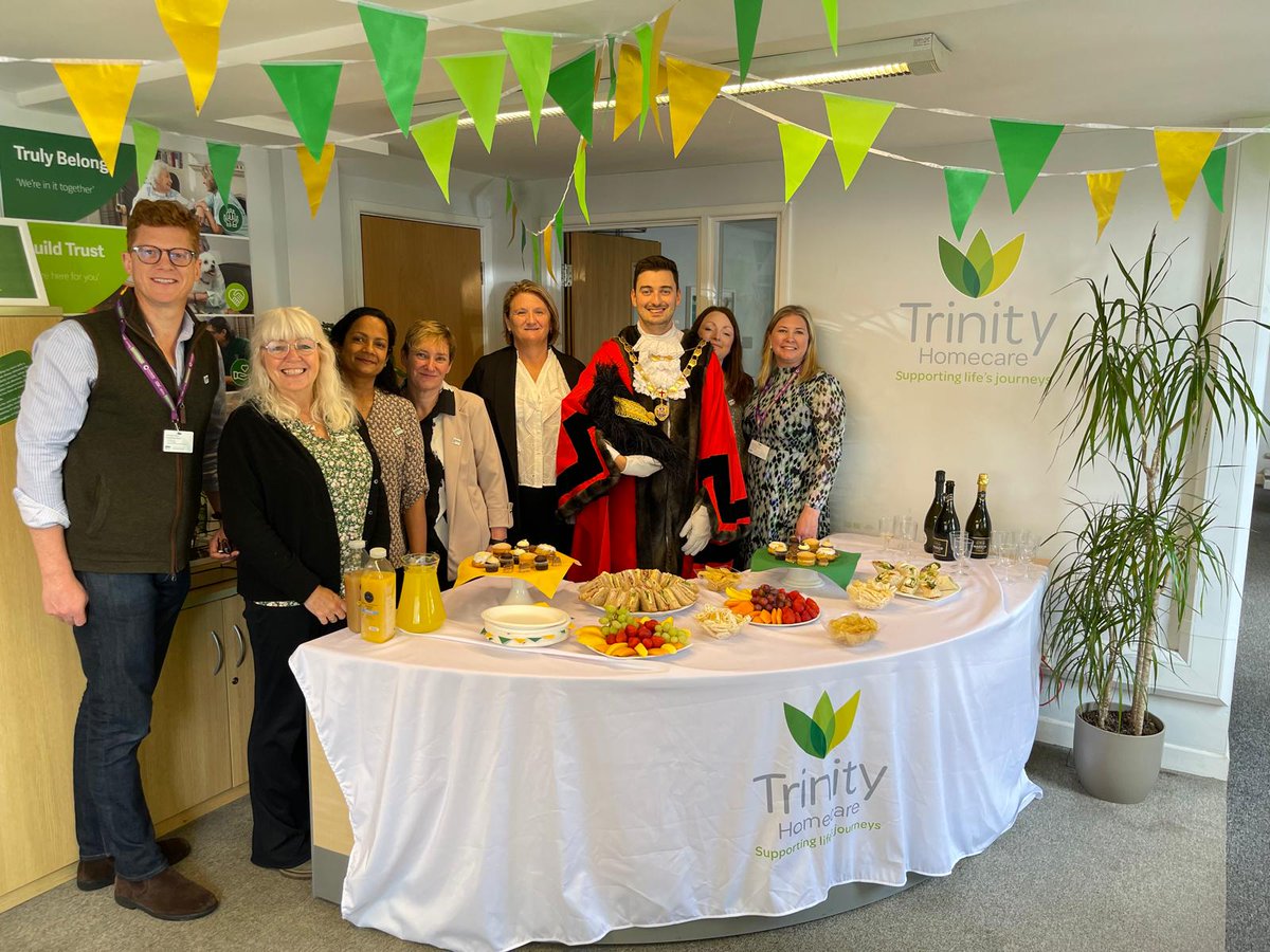 brislordmayor's tweet image. Delighted to visit Premier Homecare as part of their integration with Trinity Homecare in Westbury-on-Trym yesterday 🫂
✂️ The event marked a re-launch of the site and facilities, strengthening their offer as a local provider 👏
It was a joy to meet and greet with staff!🙌